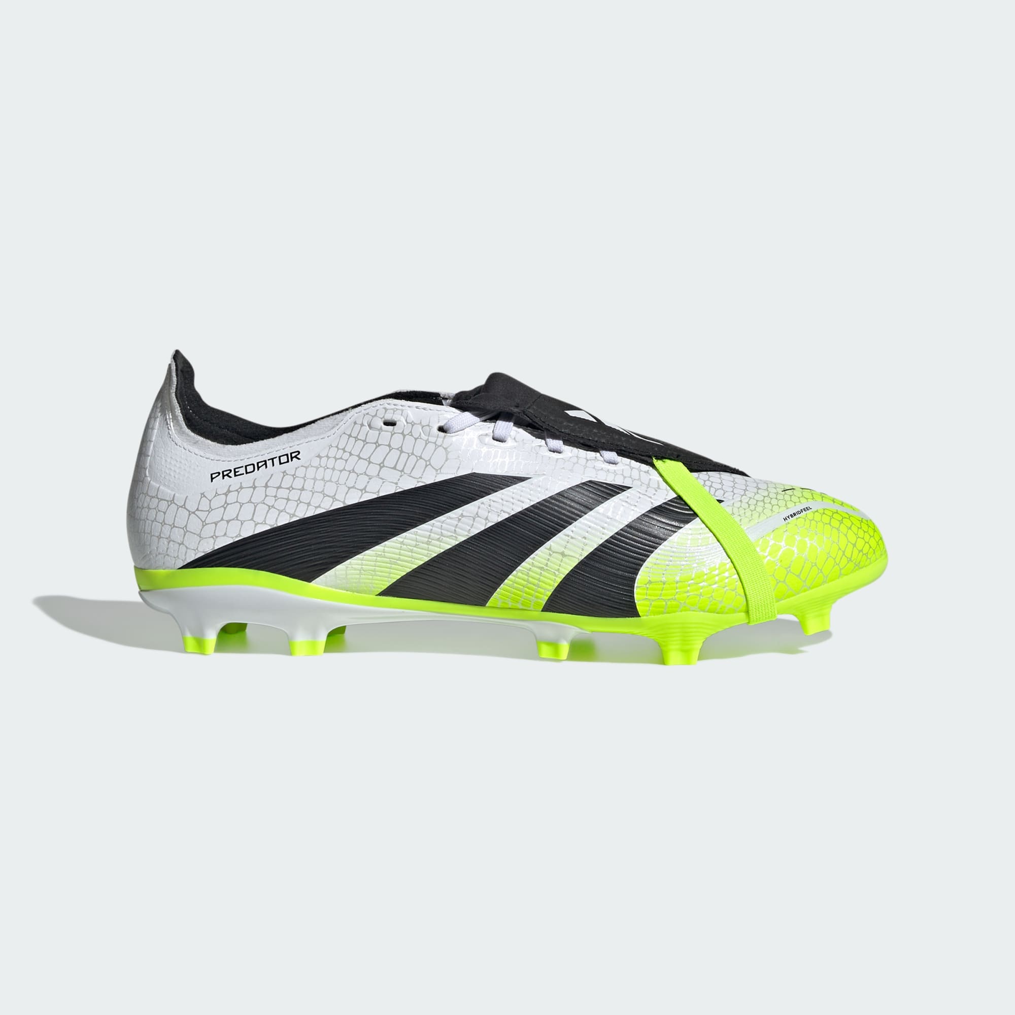 Scarpa Predator League con linguetta ripiegata per terreni duri/multi terreni