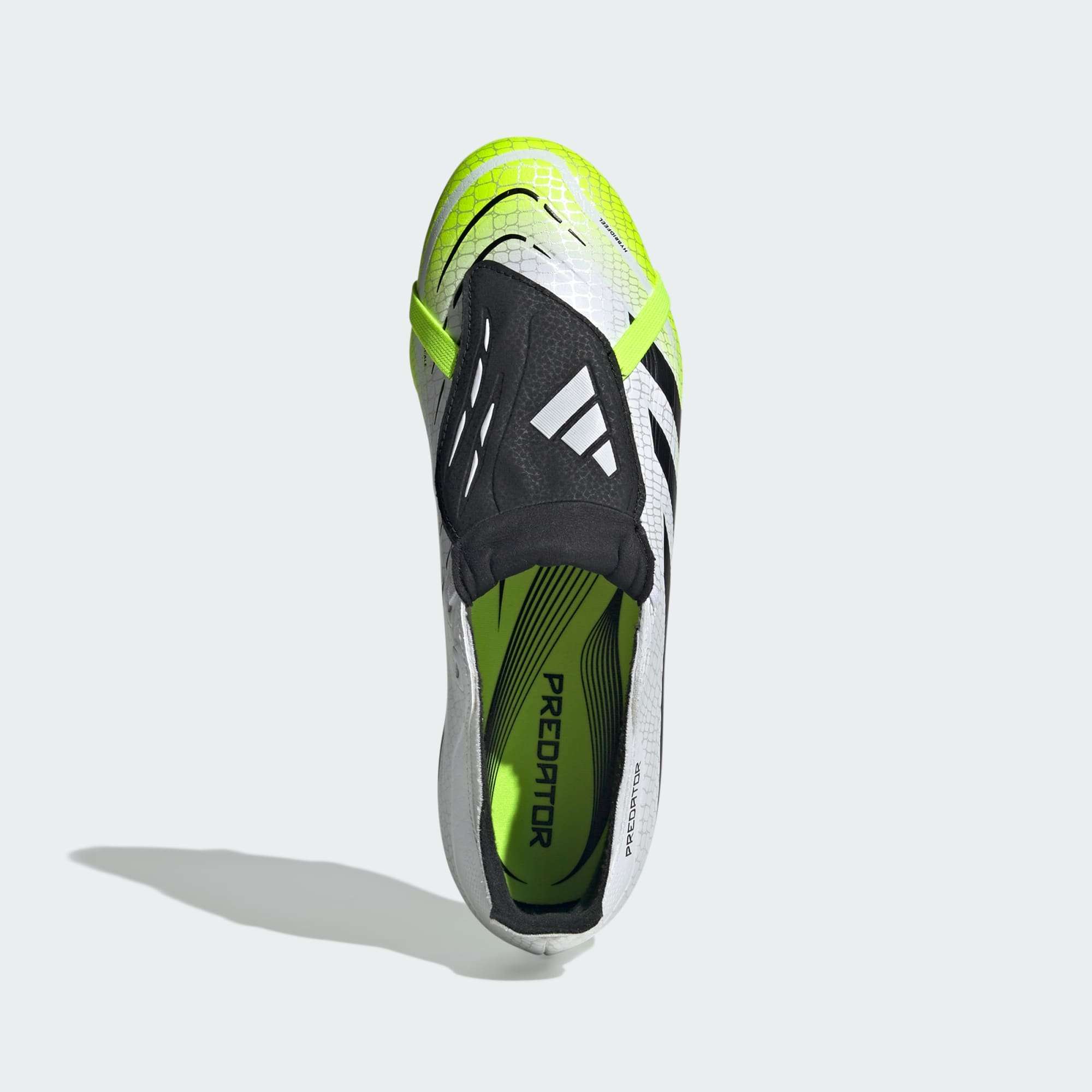 Scarpa Predator League con linguetta ripiegata per terreni duri/multi terreni